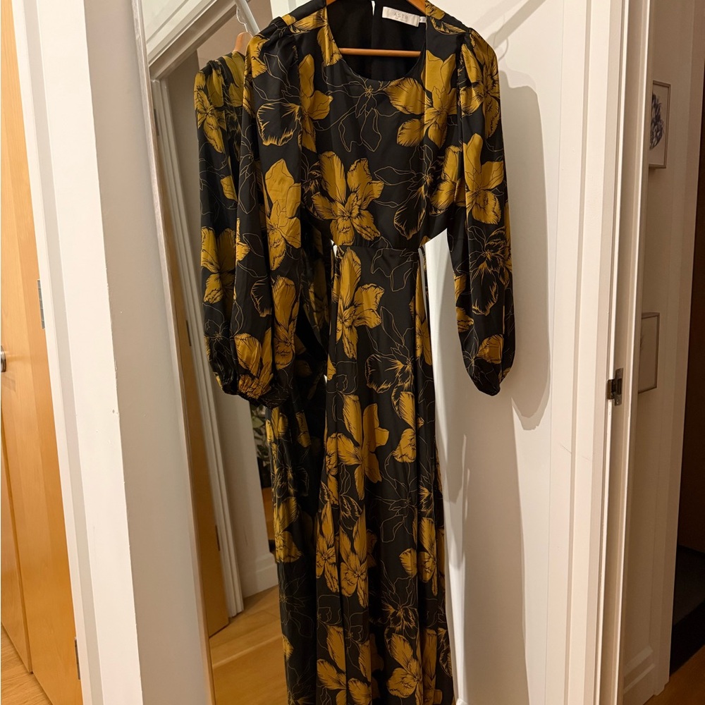 Astr Black and Gold Floral Long Sleeve Dress